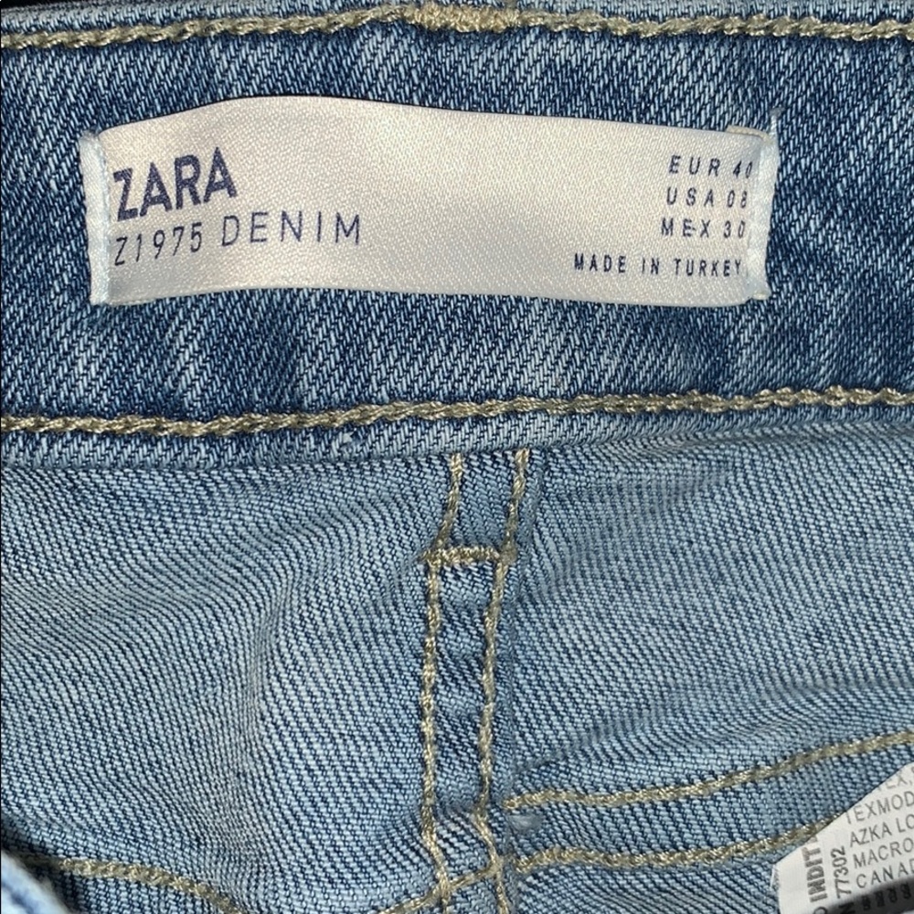Zara Jeans // 1975 Denim🌛 - Picture 2 of 6